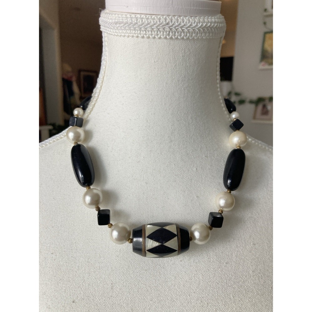 Vintage Black White Faux Pearl Beaded Necklace Gold Tone Statement Glam Couture